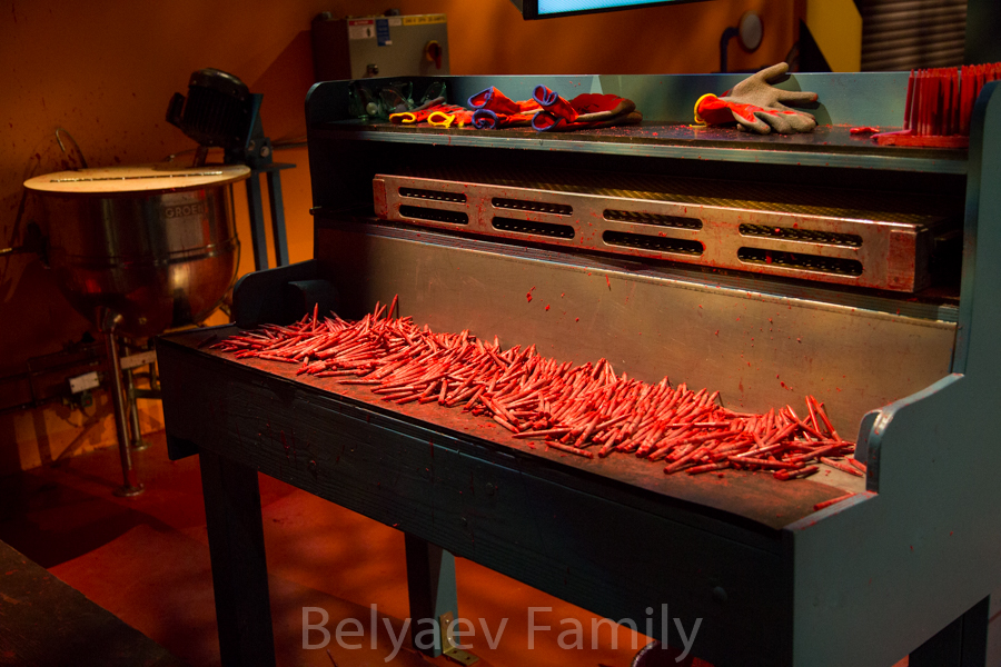 куча народивгихся карандашиков, еще голеньких