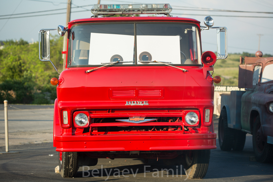 Красный