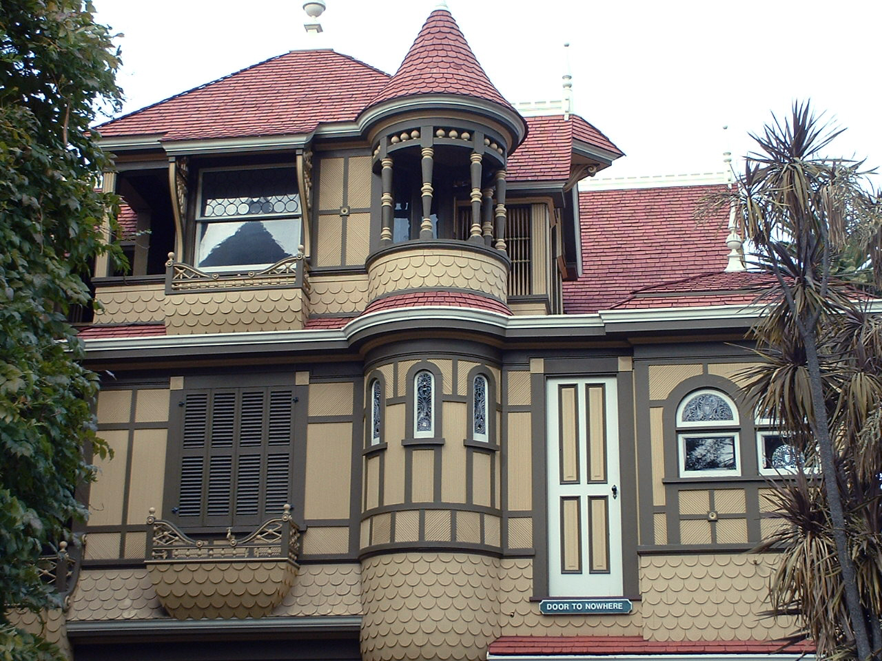Winchester Mystery House, Wikimedia Commons