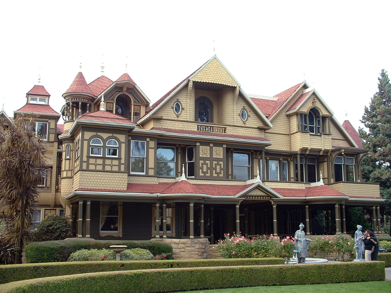 Winchester Mystery House, Wikimedia Commons